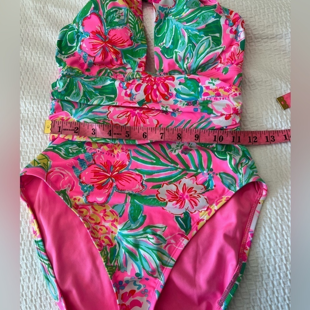 LILLY PULITZER LEDGER HALTER ONE PIECE
MULTI JOURNEY TO THE JUNGLE SWIMSUIT NWT - Picture 9 of 16